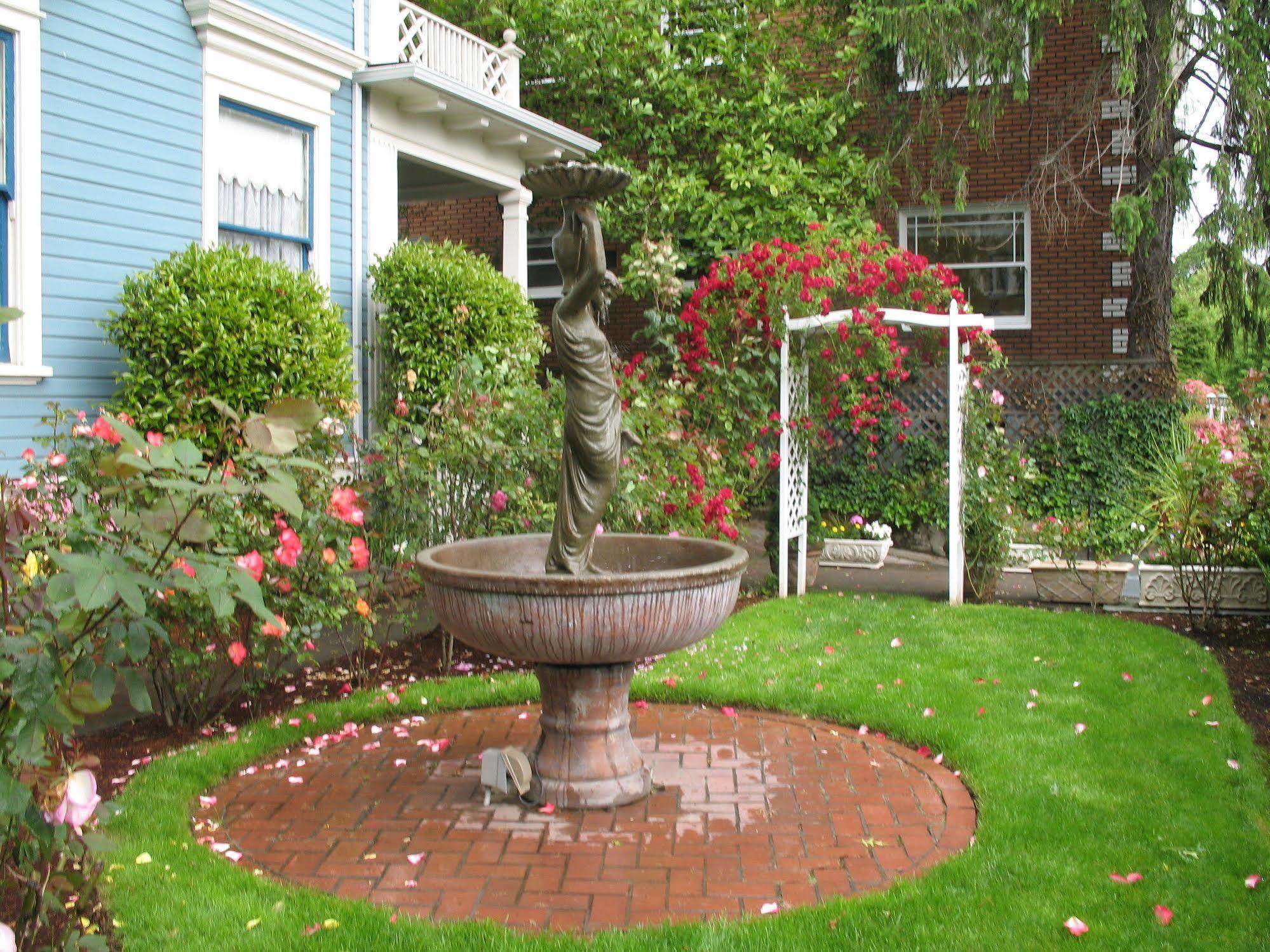 Lion And The Rose Victorian Guest House Portland Kültér fotó